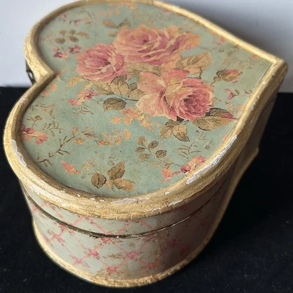 vintage Sewing box, haberdashery. Boudoir box. Vintage floral roses, cardboard. - Picture 9 of 11